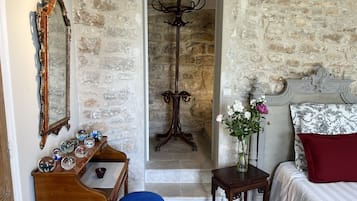 Deluxe Double Room (La Nucerienne) | Down duvets, pillow-top beds, minibar, individually decorated