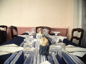 Lunch and dinner served, Chinese cuisine - Hotel le Verseau (Boulleret)