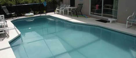 Innenpool, Außenpool