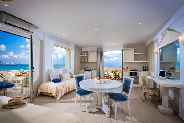 Deluxe Suite, Sea View | Private kitchenette | Fridge, high chair - Parthenis Beach Suites by the Sea (Hersonissos)