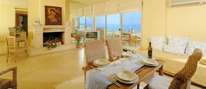 Living room - Parthenis Beach Suites by the Sea (Hersonissos)