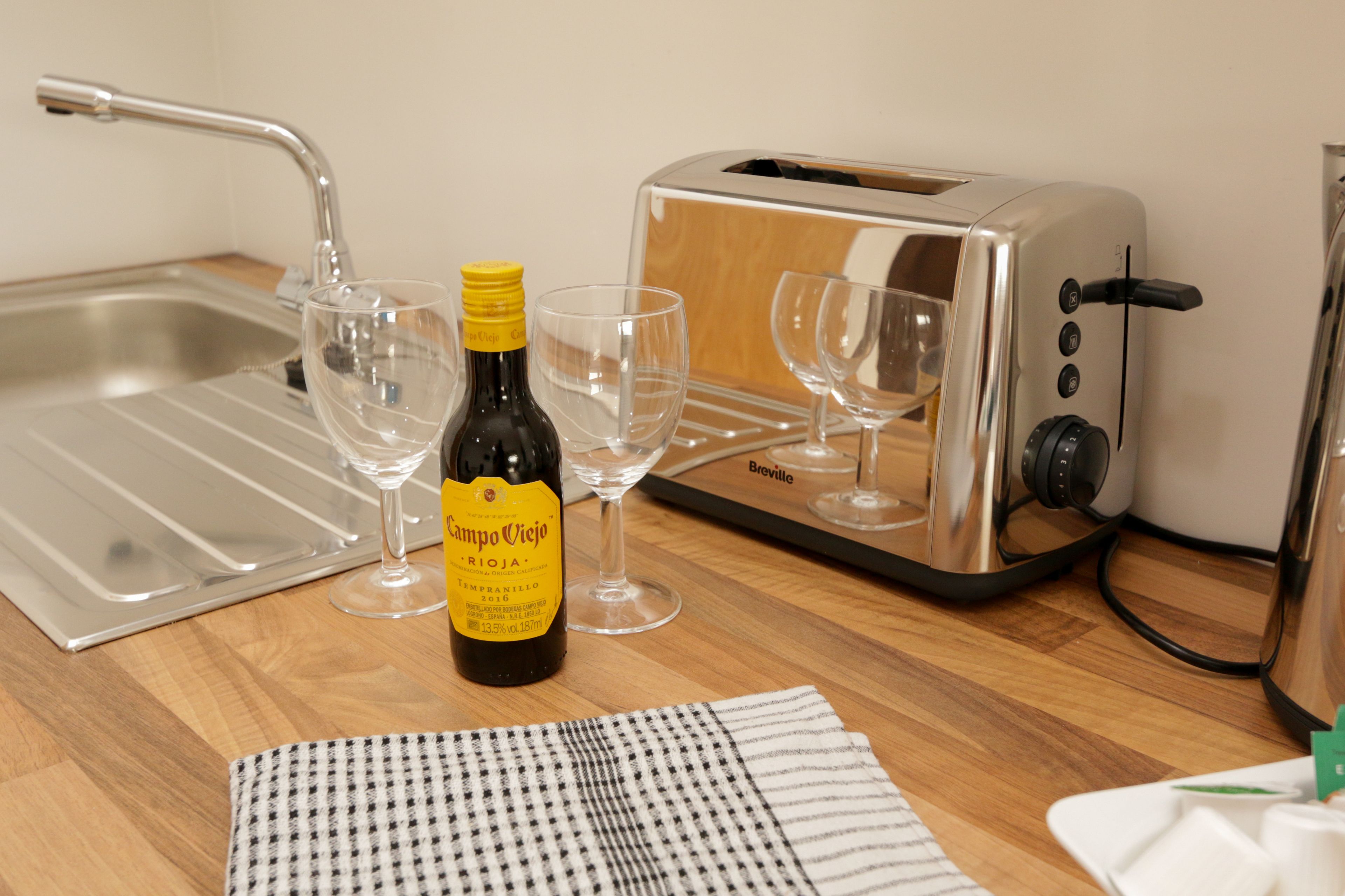 Premium bedding, individually decorated, desk, soundproofing