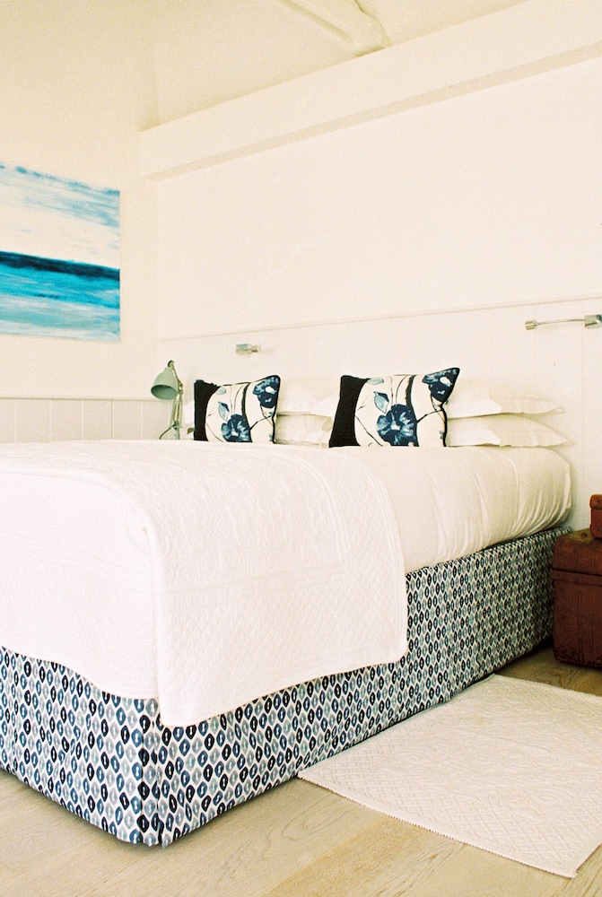 Trevose Harbour House by null