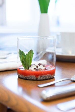 Free daily full breakfast  - Trevose Harbour House (St Ives)