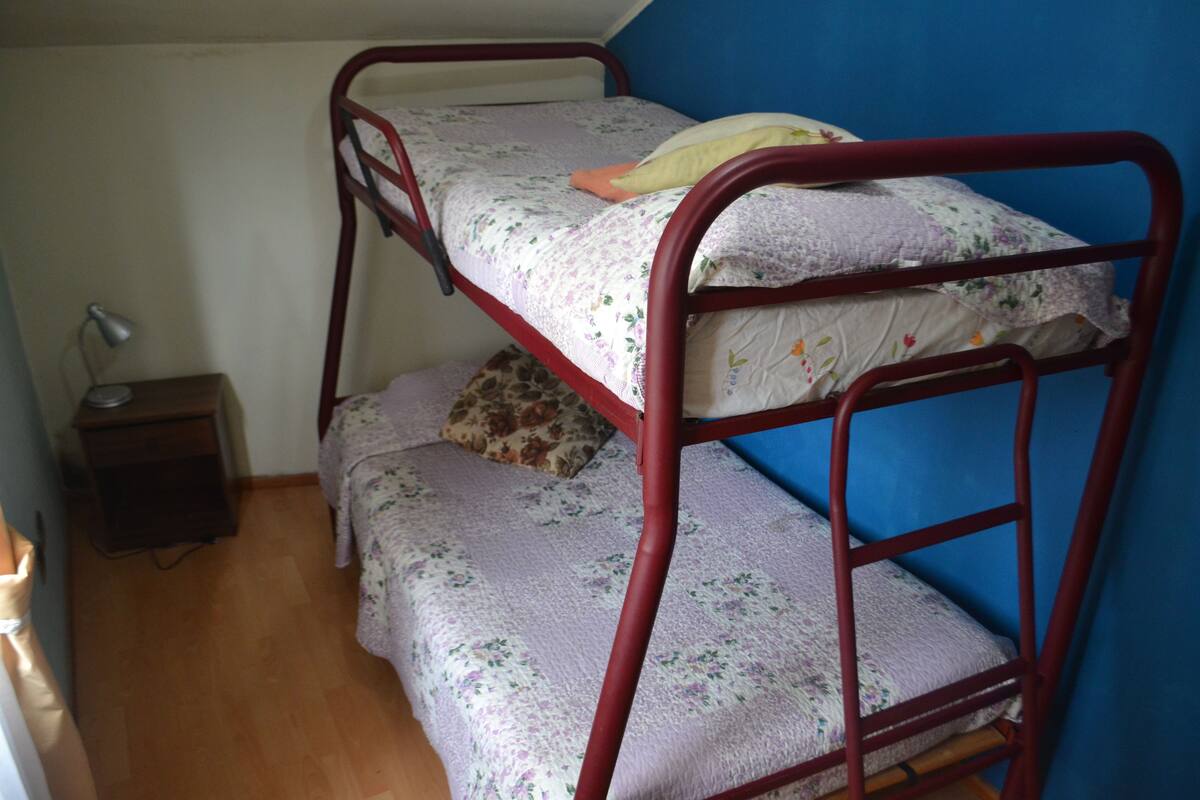 Iron/ironing board, free WiFi, bed sheets