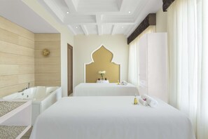 ห้องทรีทเมนท์สำหรับคู่รัก, ทรีทเมนท์ดูแลผิว, บอดี้แรป, สครับขัดผิว