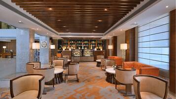 Bar (trong khuôn viên)