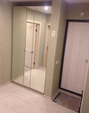 Apartment, 3 Bedrooms | Bathroom | Free toiletries, hair dryer, slippers, shampoo - Inndays Podolsk on Znamya Oktyabrya 17 (Moscow)