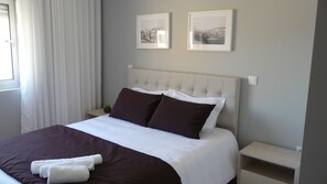 Superior Double Room | Desk, soundproofing, free cribs/infant beds, free WiFi - CMB Guesthouse (Esposende)