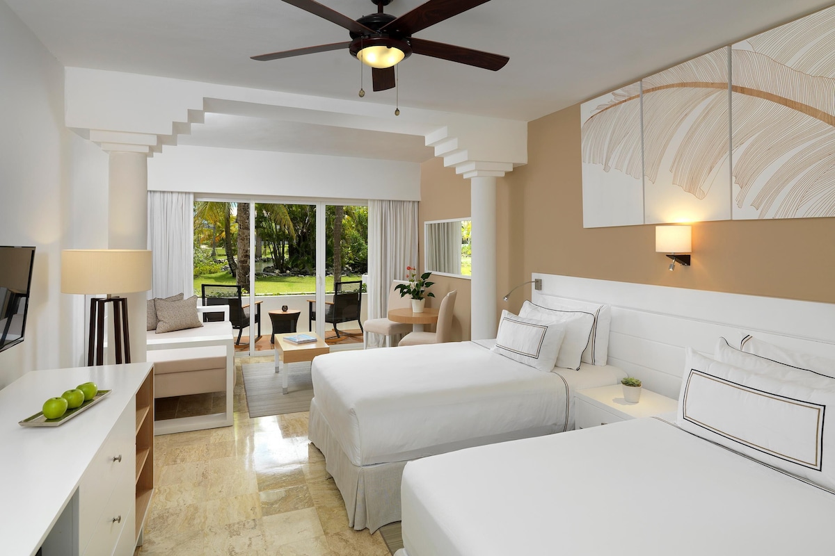 1 bedroom, premium bedding, minibar (free items), in-room safe