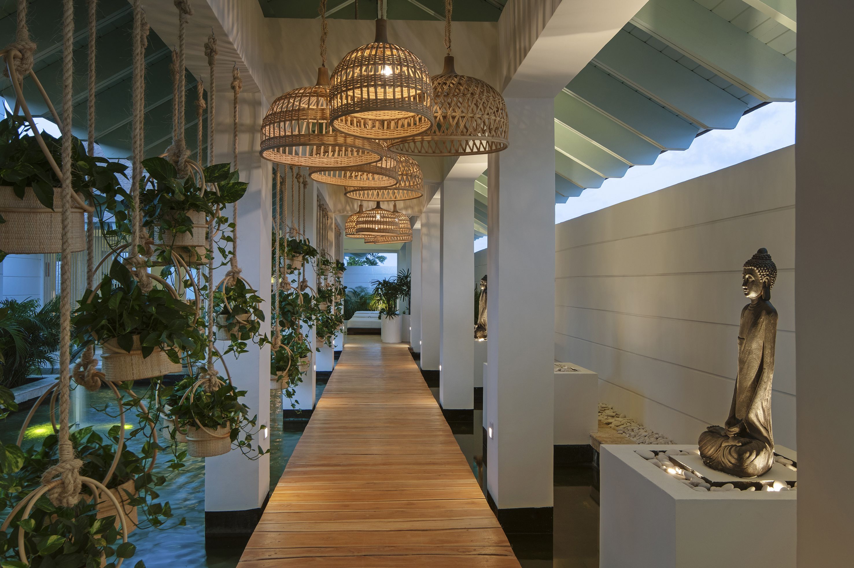 Couples treatment rooms, body treatments, hydrotherapy, aromatherapy