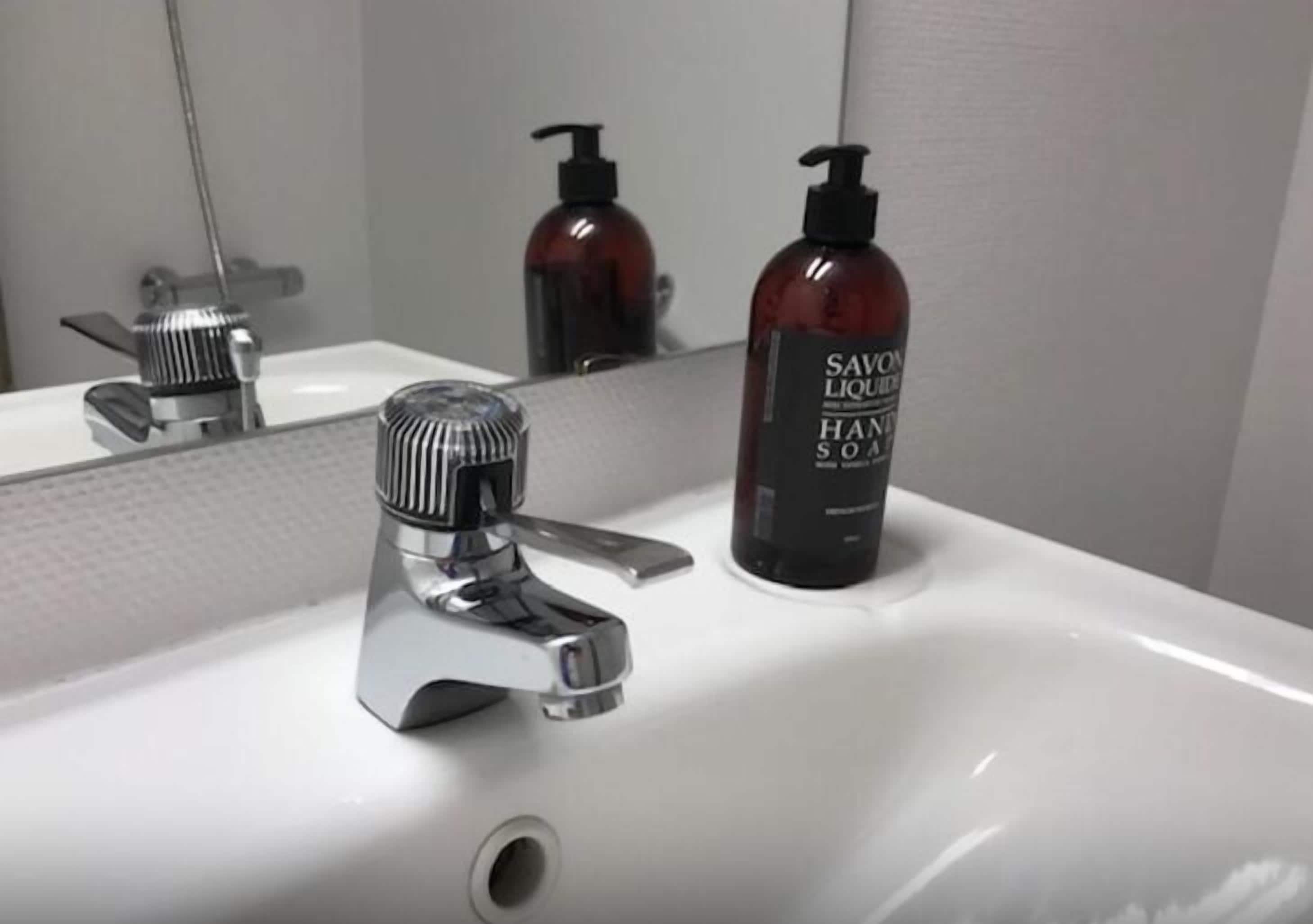 towels, soap, toilet paper