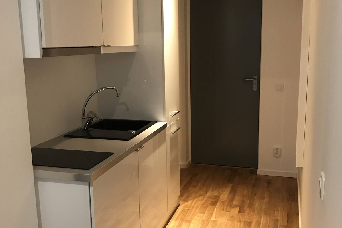 1 bedroom, premium bedding, desk, blackout curtains