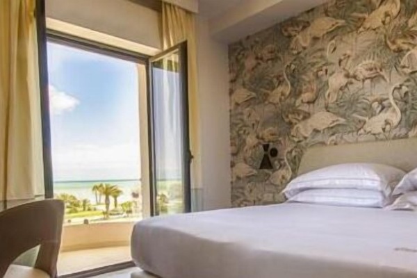 Literie de qualité supérieure, minibar, coffres-forts dans les chambres