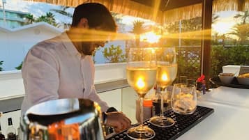 3 Bars/Lounges, Strandbar