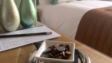 Double Room, Ensuite | Premium bedding, down comforters, individually decorated