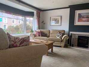 Lounge - Ramsey House (Haverfordwest)