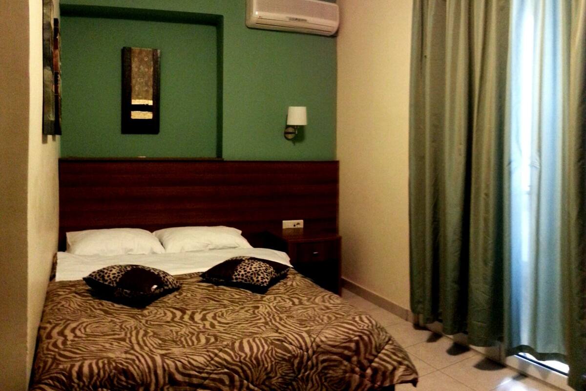 Triple Room, Sea View | In-room safe, free WiFi, bed sheets
