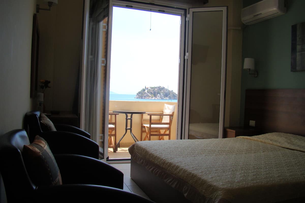 double room, city view | in-room safe, free wifi, bed sheets