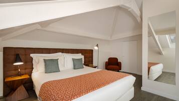 4 bedrooms, individually decorated, individually furnished