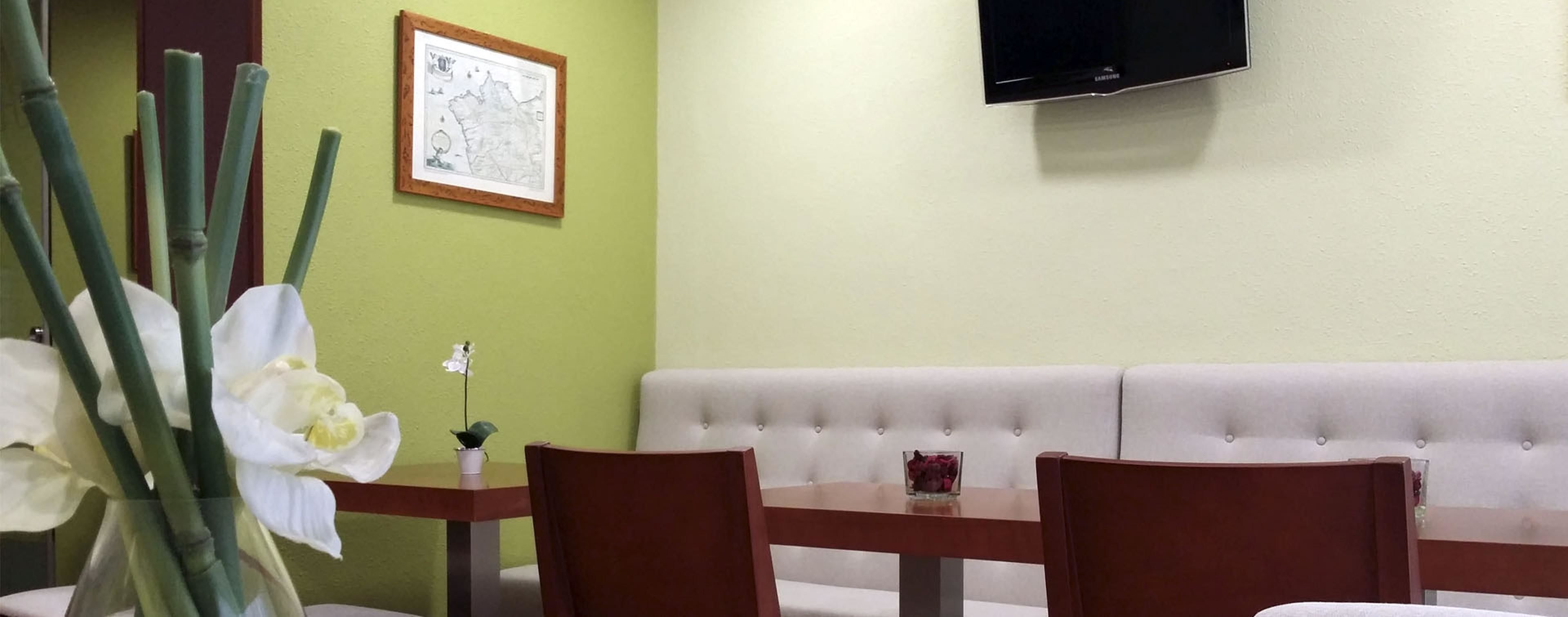 daily full breakfast (eur 3 per person)