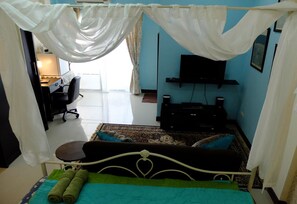 Superior Double Room | Room amenity - The London Tearoom (Chiang Mai)