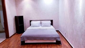 Apartment, 2 Schlafzimmer | Bügeleisen/Bügelbrett, kostenloses WLAN
