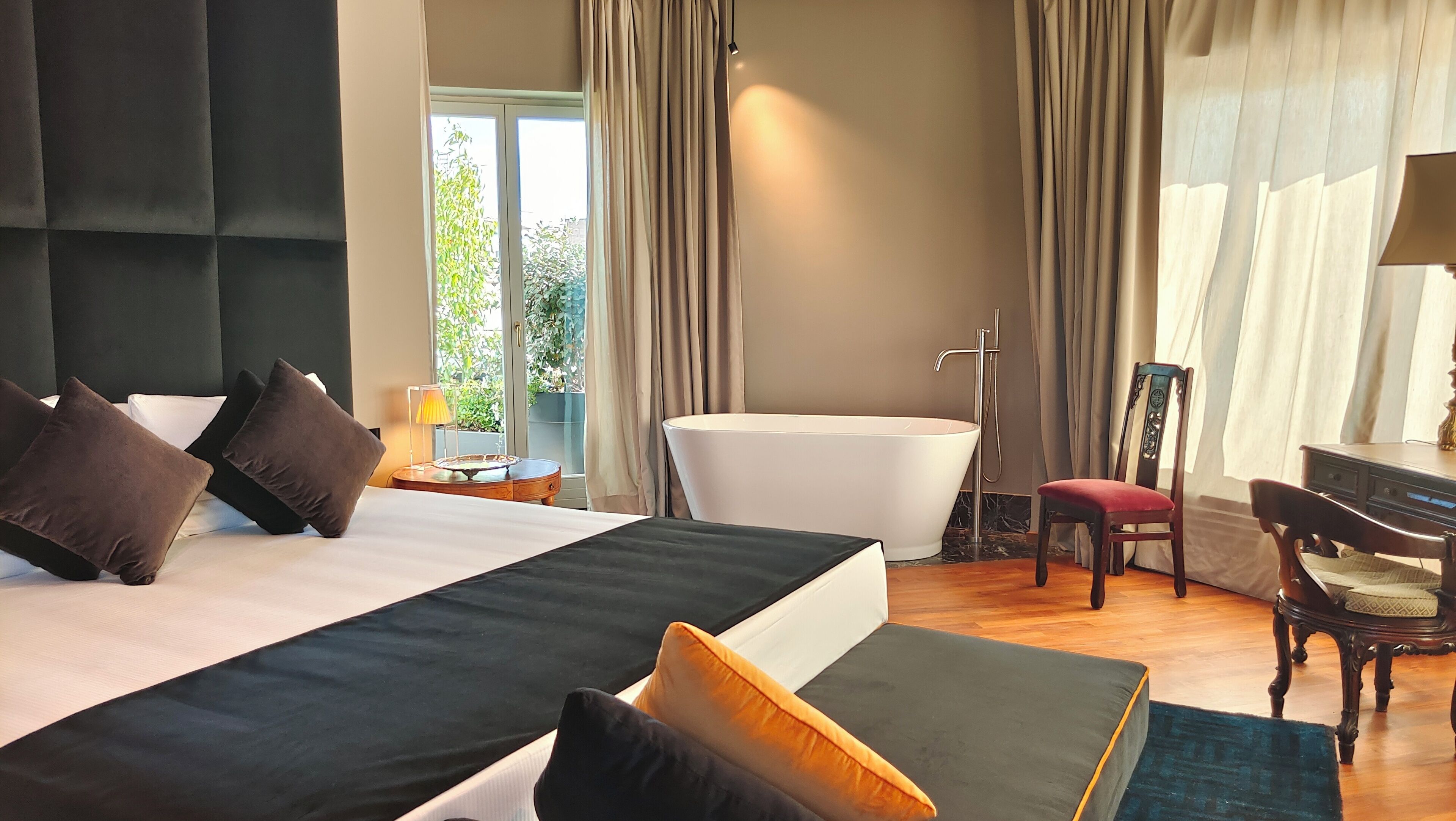 Suite – panorama | Italienske Frette-laken, sengetøy av topp kvalitet og dundyner