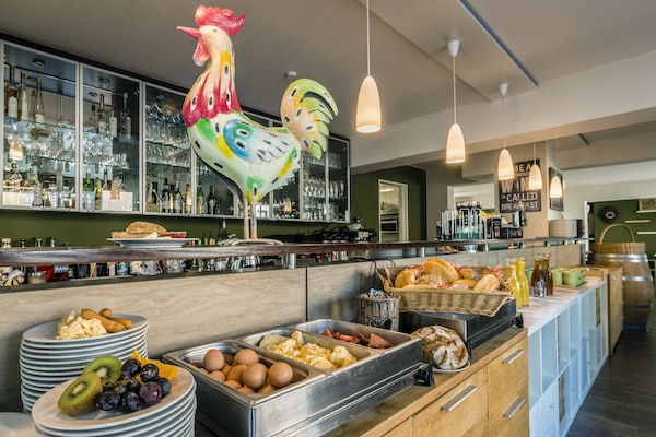 Tägliches inbegriffenes Frühstücksbuffet