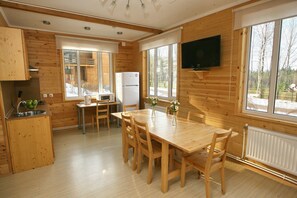 Cottage, 4 Bedrooms | Private kitchen | Fridge, highchair