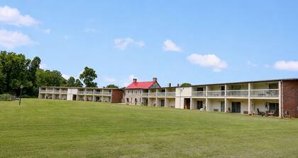 Hometown Inn Staunton VA near Hwy 11