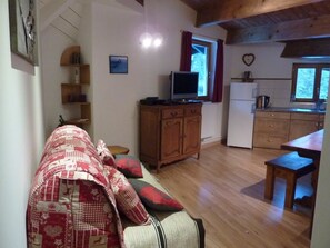 Apartment (Le Grand Roc) | Living area | Flat-screen TV, DVD player - Chalet Pyrene (Chamonix-Mont-Blanc)
