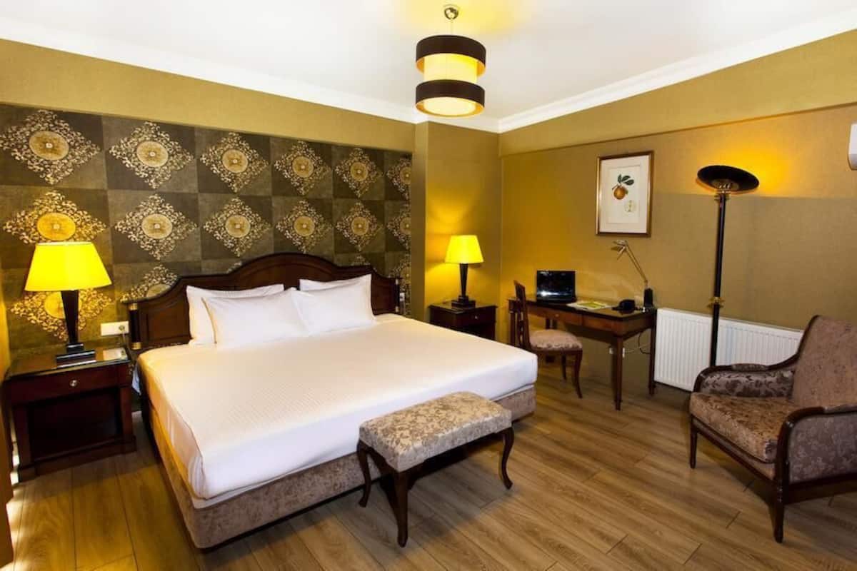 1 bedroom, in-room safe, desk, laptop workspace