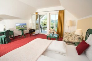Premium Room, Balcony | In-room safe, desk, free WiFi, bed sheets - Hotel Drachenwand - Mondsee (Sankt Lorenz)
