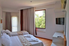 Family Room, Balcony - Ugur Hotel (Kas)