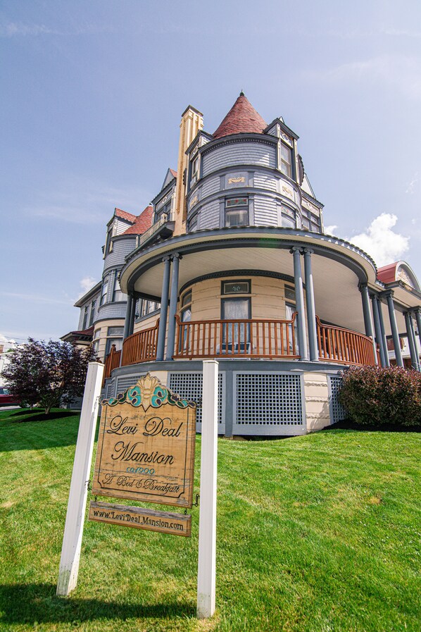 Fachada da propriedade