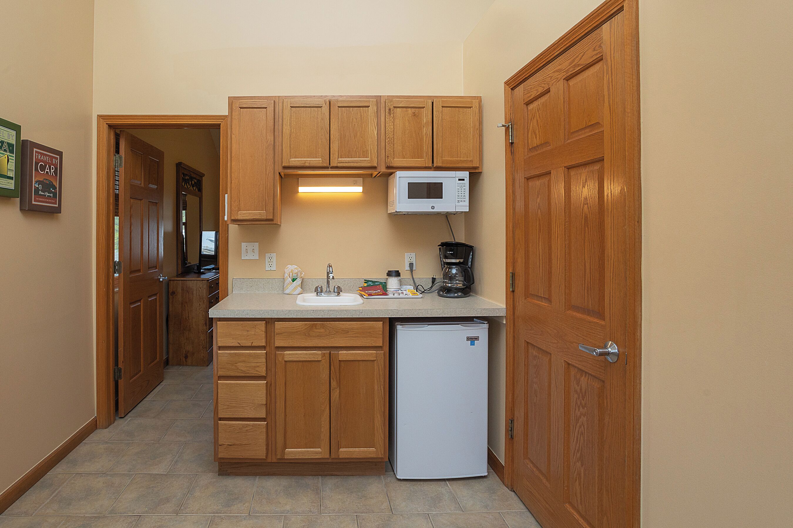 queen suite 5 (end unit, breakfast turret) | private kitchen | coffee/tea maker