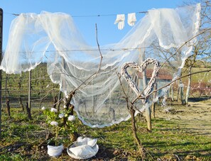 Outdoor wedding area - Bed & Tours (Castelnuovo Belbo)