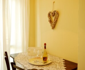 컴포트 트윈룸, 싱글침대 2개, 앙스위트, 1층 | 샴페인 서비스