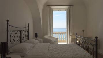 Superior Double Room | Premium bedding, minibar, in-room safe, individually decorated