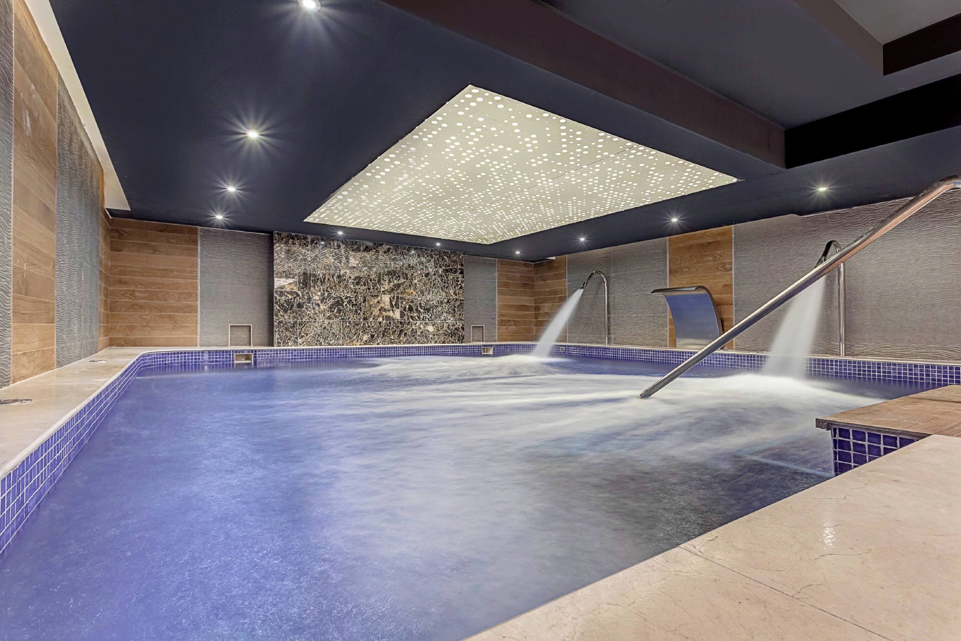 Body treatments, aromatherapy, deep-tissue massages, sports massages