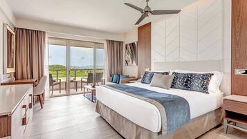 Luxury Junior Suite Swim Out Diamond Club | Premium bedding, minibar, in-room safe, individually decorated