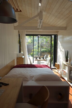 Design Studio, Sauna, Pool View