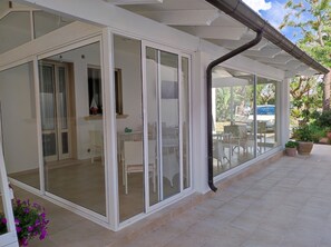 Fachada de la propiedad