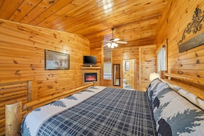 3 bedrooms, iron/ironing board, free WiFi, bed sheets - "MAGIC MOUNTAIN RETREAT' luxury cabin with Awesome Location! (Gatlinburg)
