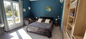 Deluxe Suite, 2 Bedrooms, Non Smoking, Poolside - La Villa Provencale (Lorgues)