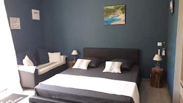 2 bedrooms, individually decorated, individually furnished