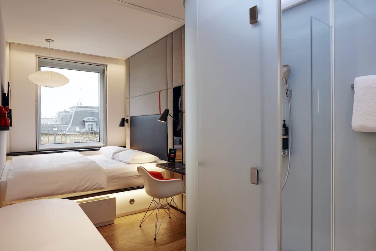 Premium bedding, pillowtop beds, in-room safe, desk