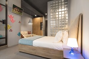 Executive Apartment, 1 King Bed, Smoking