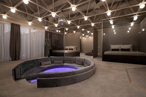 Superior Penthouse, Multiple Beds, City View | 1 bedroom, free minibar items, desk, blackout drapes